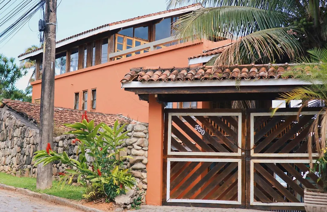 Casa com piscina vista mar-1